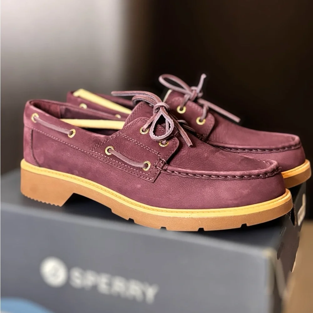 SPERRY TOP-SIDER® Wells Boat Shoe (Women size) 9.5 / Men’s 8 NEW IN BOX